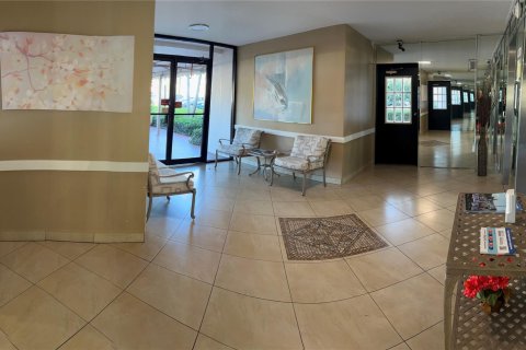 Condominio en venta en Pompano Beach, Florida, 3 dormitorios, 139.35 m2 № 970628 - foto 14