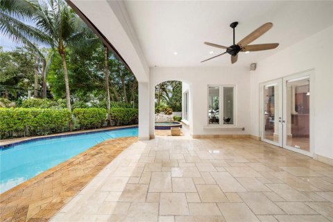 House in Miami, Florida 6 bedrooms, 575.81 sq.m. № 1381750 - photo 5