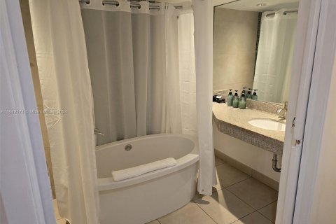 Condominio en venta en Miami Beach, Florida, 36.7 m2 № 1321021 - foto 4