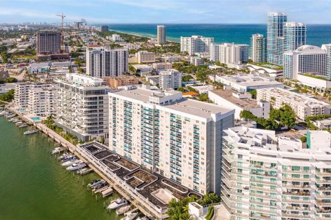 Condo in Miami Beach, Florida, 1 bedroom  № 1412209 - photo 3