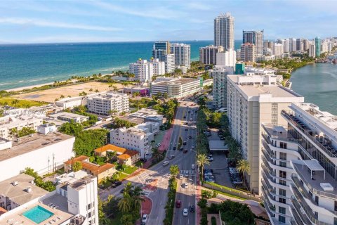 Condo in Miami Beach, Florida, 1 bedroom  № 1412209 - photo 6