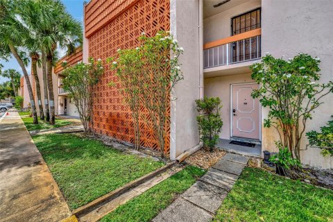 Condo in Davie, Florida, 2 bedrooms  № 1418600 - photo 9