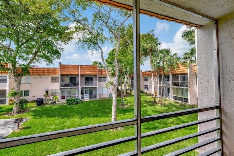 Condo in Davie, Florida, 2 bedrooms  № 1418600 - photo 2