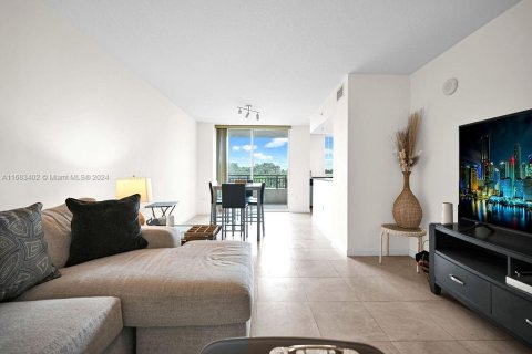 Condo in Fort Lauderdale, Florida, 1 bedroom  № 1418247 - photo 13