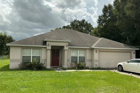 House in Ocala, Florida 3 bedrooms, 167.69 sq.m. № 1353399 - photo 1