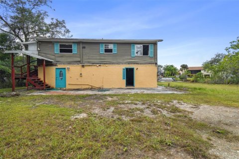 House in New Port Richey, Florida 4 bedrooms, 169.45 sq.m. № 1353436 - photo 2