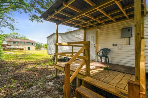 House in New Port Richey, Florida 4 bedrooms, 169.45 sq.m. № 1353436 - photo 15