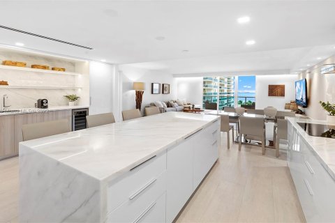 Condominio en alquiler en Miami Beach, Florida, 3 dormitorios, 178.37 m2 № 69882 - foto 10