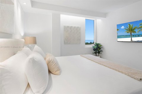 Condominio en alquiler en Miami Beach, Florida, 3 dormitorios, 178.37 m2 № 69882 - foto 19