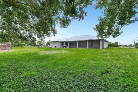 House in Okeechobee, Florida 4 bedrooms, 218.78 sq.m. № 1302393 - photo 6