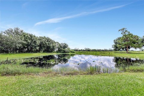 House in Okeechobee, Florida 4 bedrooms, 218.78 sq.m. № 1302393 - photo 11