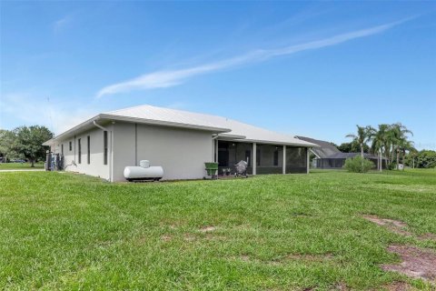 House in Okeechobee, Florida 4 bedrooms, 218.78 sq.m. № 1302393 - photo 4