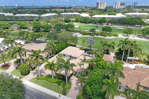 Villa ou maison à vendre à West Palm Beach, Floride: 4 chambres, 398.36 m2 № 1146207 - photo 24