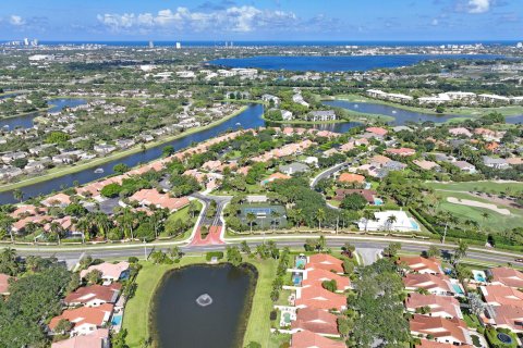 Villa ou maison à vendre à West Palm Beach, Floride: 4 chambres, 398.36 m2 № 1146207 - photo 15