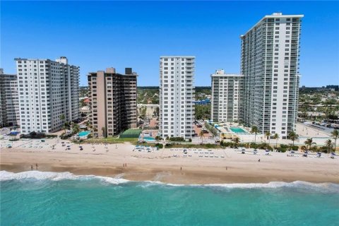 Condominio en venta en Fort Lauderdale, Florida, 2 dormitorios, 141.21 m2 № 1146201 - foto 18