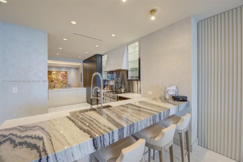 Apartamento en venta en North Miami, Florida, 4 habitaciones, 305 m2 № 378955 - foto 10