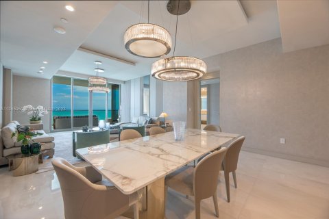 Apartamento en venta en North Miami, Florida, 4 habitaciones, 305 m2 № 378955 - foto 9