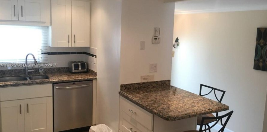 Condo à Pembroke Pines, Floride, 2 chambres  № 1221072