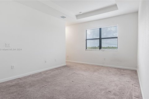 Adosado en venta en Miami, Florida, 3 dormitorios, 170.2 m2 № 1330962 - foto 11