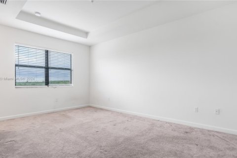 Adosado en venta en Miami, Florida, 3 dormitorios, 170.2 m2 № 1330962 - foto 12