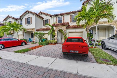 Touwnhouse à vendre à Homestead, Floride: 3 chambres, 145.48 m2 № 1360194 - photo 1