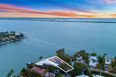 Casa en venta en Miami Beach, Florida, 6 dormitorios, 637.96 m2 № 1162461 - foto 27