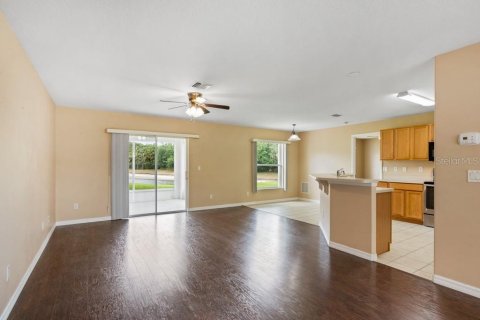 House in Vero Beach, Florida 3 bedrooms, 145.21 sq.m. № 1165339 - photo 7