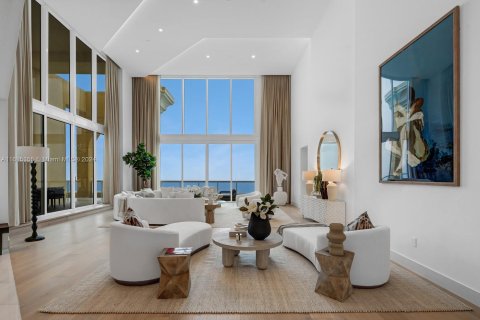 Condo in Sunny Isles Beach, Florida, 5 bedrooms  № 1238840 - photo 2