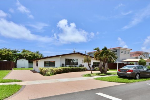 House in Miami, Florida 3 bedrooms, 153.29 sq.m. № 1272276 - photo 28