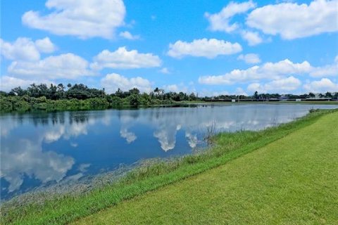 Condo in Fort Myers, Florida, 3 bedrooms  № 1344965 - photo 14