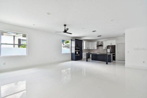 Villa ou maison à vendre à Lutz, Floride: 4 chambres, 207.92 m2 № 1307138 - photo 10