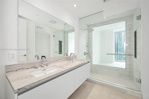 Condo in Miami, Florida, 2 bedrooms  № 1348009 - photo 20