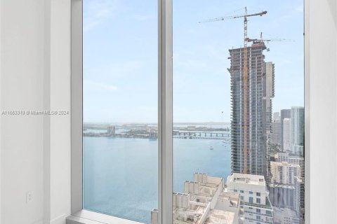 Condo in Miami, Florida, 2 bedrooms  № 1348009 - photo 15