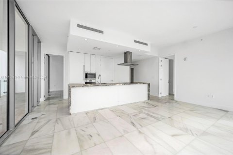 Condo in Miami, Florida, 2 bedrooms  № 1348009 - photo 7