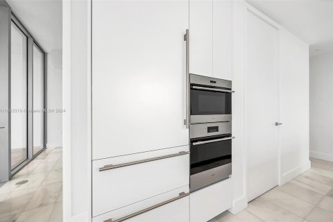 Condo in Miami, Florida, 2 bedrooms  № 1348009 - photo 12