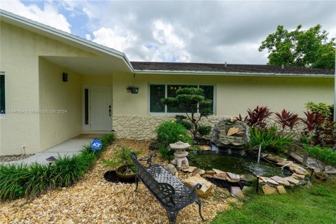 Villa ou maison à vendre à Southwest Ranches, Floride: 4 chambres, 176.61 m2 № 1348069 - photo 4