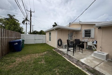 Casa en venta en Miami, Florida, 3 dormitorios, 132.94 m2 № 1415464 - foto 16