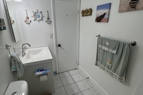 Casa en venta en Miami, Florida, 3 dormitorios, 132.94 m2 № 1415464 - foto 8