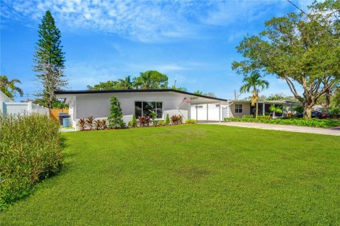 Casa en venta en Saint Petersburg, Florida, 4 dormitorios, 140.84 m2 № 1340666 - foto 14