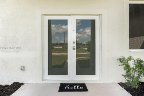 Casa en venta en Lehigh Acres, Florida, 3 dormitorios № 1091373 - foto 6