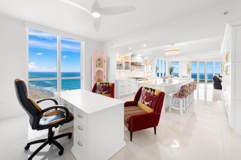 Copropriété à vendre à Riviera Beach, Floride: 4 chambres, 360.74 m2 № 966038 - photo 25