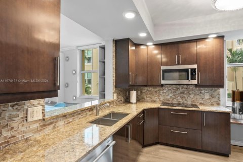 Condo in Aventura, Florida, 3 bedrooms  № 1408857 - photo 21