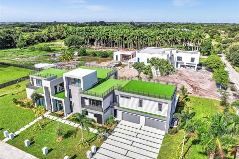 Villa ou maison à vendre à Davie, Floride: 8 chambres, 839.09 m2 № 1351740 - photo 3