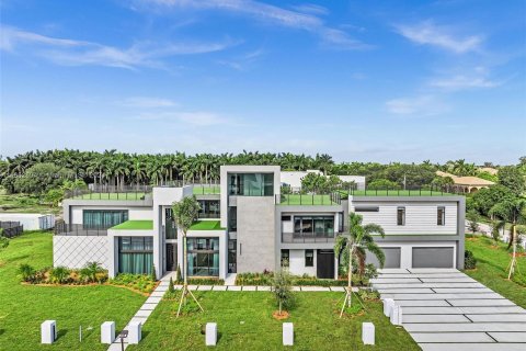 Villa ou maison à vendre à Davie, Floride: 8 chambres, 839.09 m2 № 1351740 - photo 1