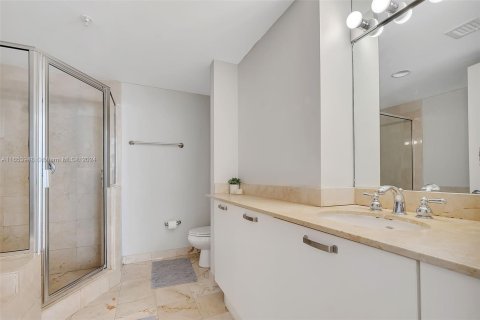 Copropriété à louer à Coral Gables, Floride: 2 chambres, 100.8 m2 № 1351693 - photo 7