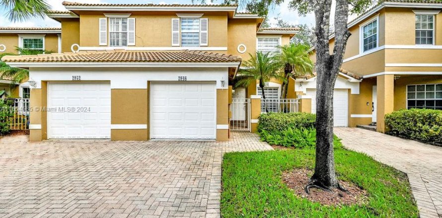 Casa en Sunrise, Florida 3 dormitorios, 117.34 m2 № 1351789