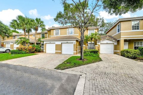 Villa ou maison à louer à Sunrise, Floride: 3 chambres, 117.34 m2 № 1351789 - photo 23