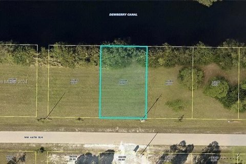 Terreno en venta en Cape Coral, Florida № 1351694 - foto 1