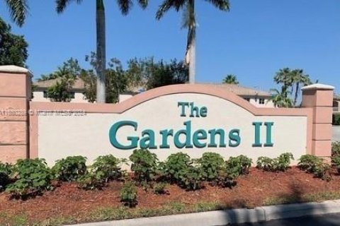 Condo in Homestead, Florida, 2 bedrooms  № 1351692 - photo 1