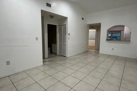 Copropriété à louer à Homestead, Floride: 2 chambres, 75.72 m2 № 1351692 - photo 6